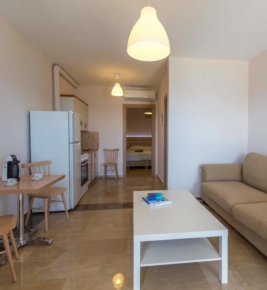 Krouzeri Beach Apartments Katávolos Extérieur photo